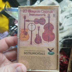 Gusto 20 Bluegrass Originals Instrumentals Cassette - Brown